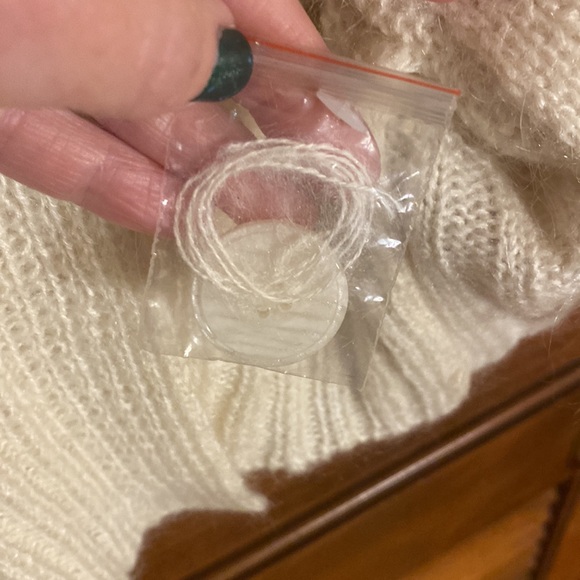 NEW Sweater Vest - Picture 3 of 4